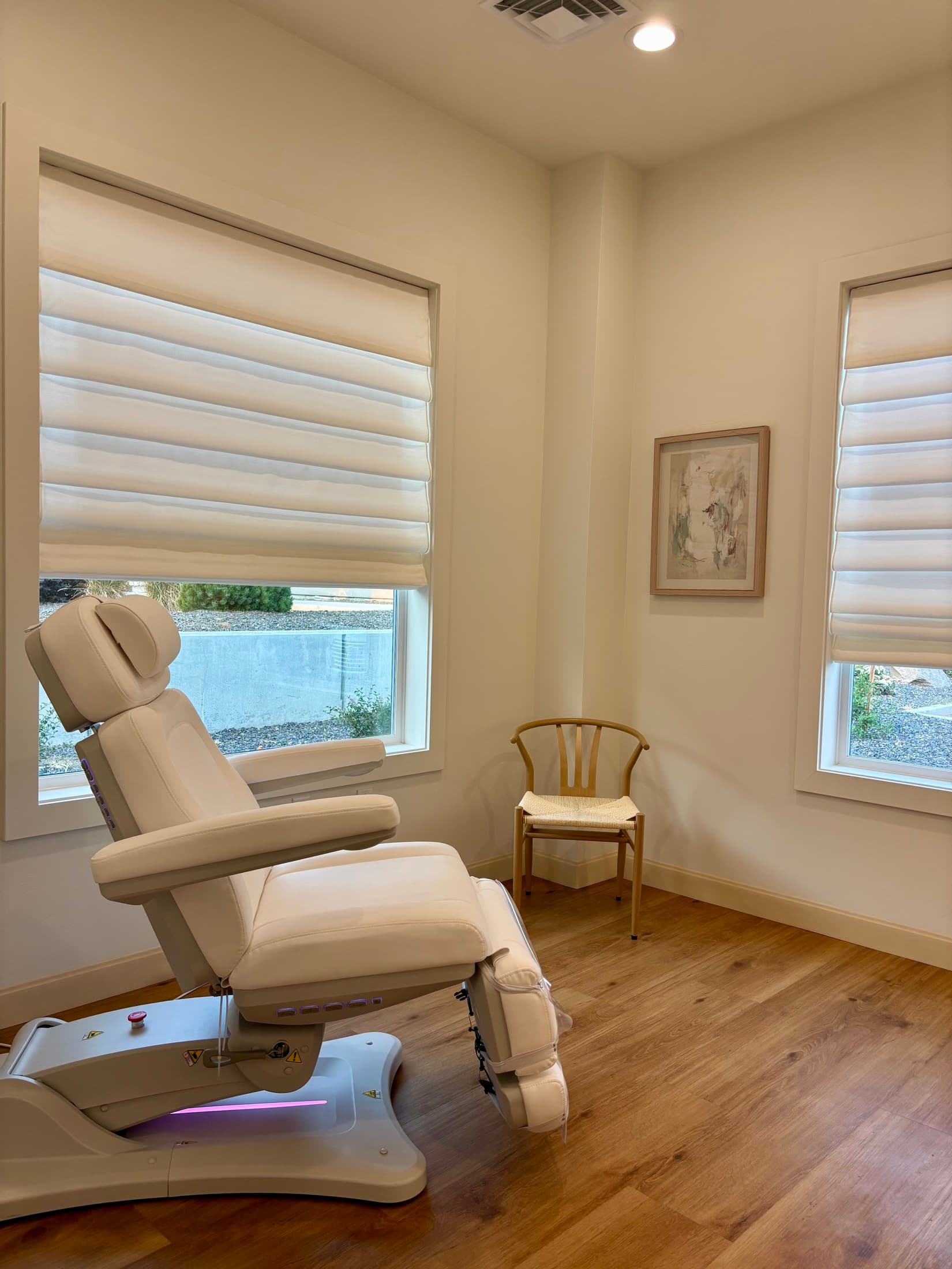 A patient treatment room at The Vascular Surgery Center of Excellence
